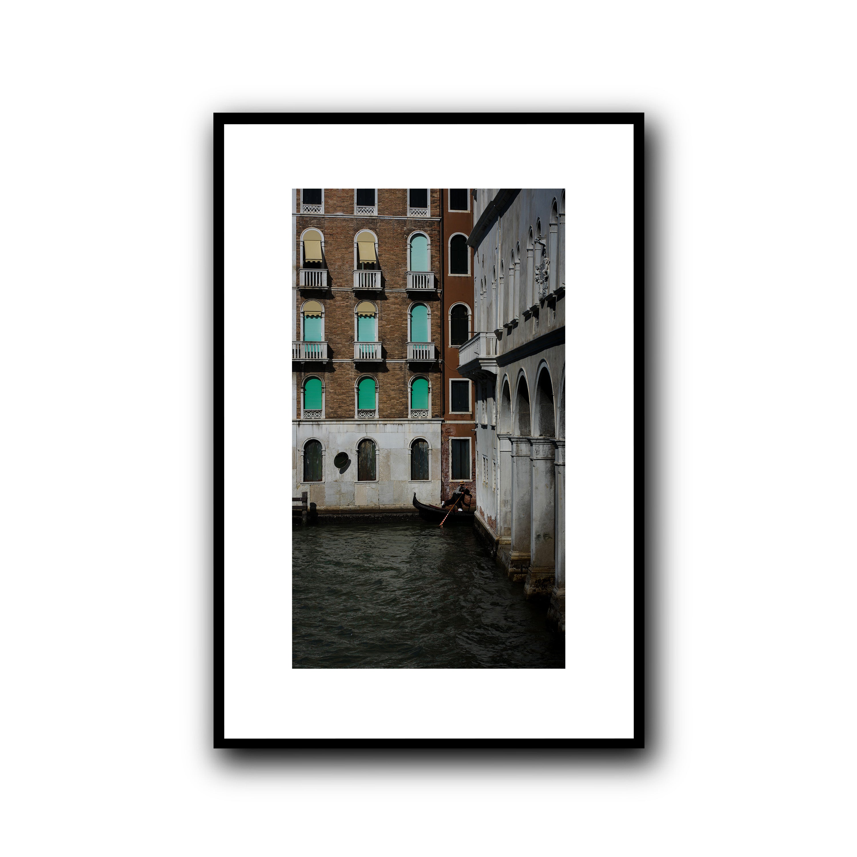 Between Two Facades, Venice