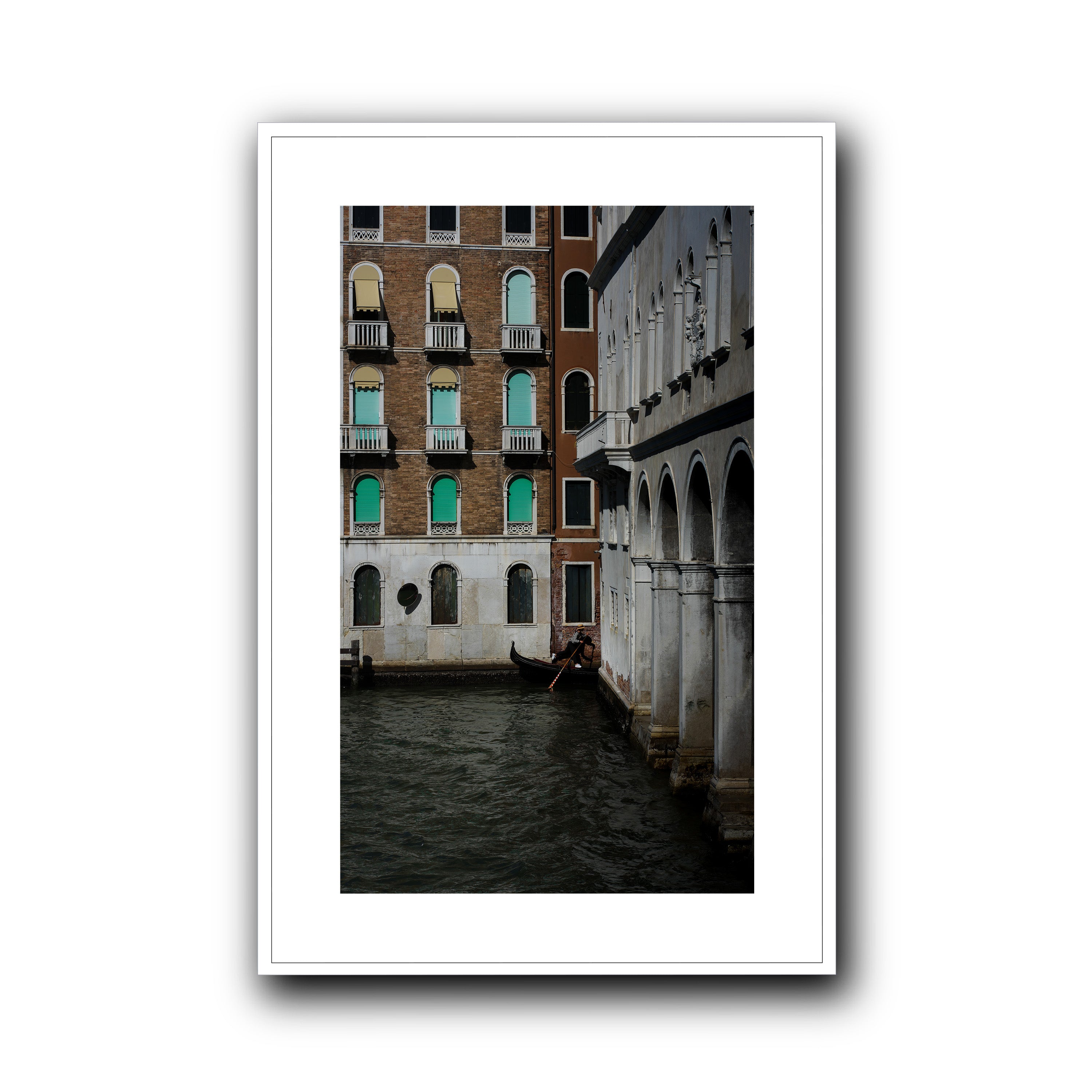 Between Two Facades, Venice