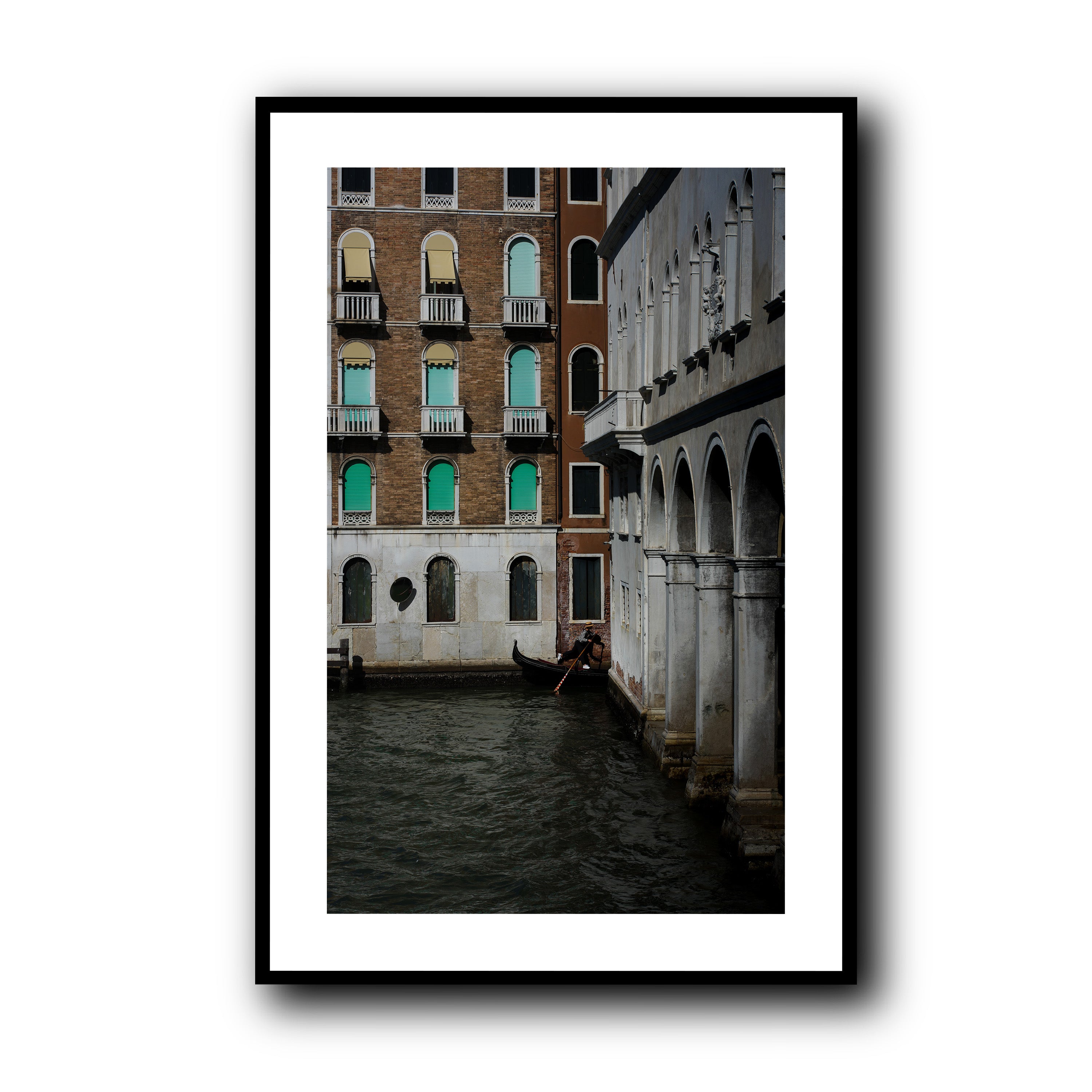 Between Two Facades, Venice