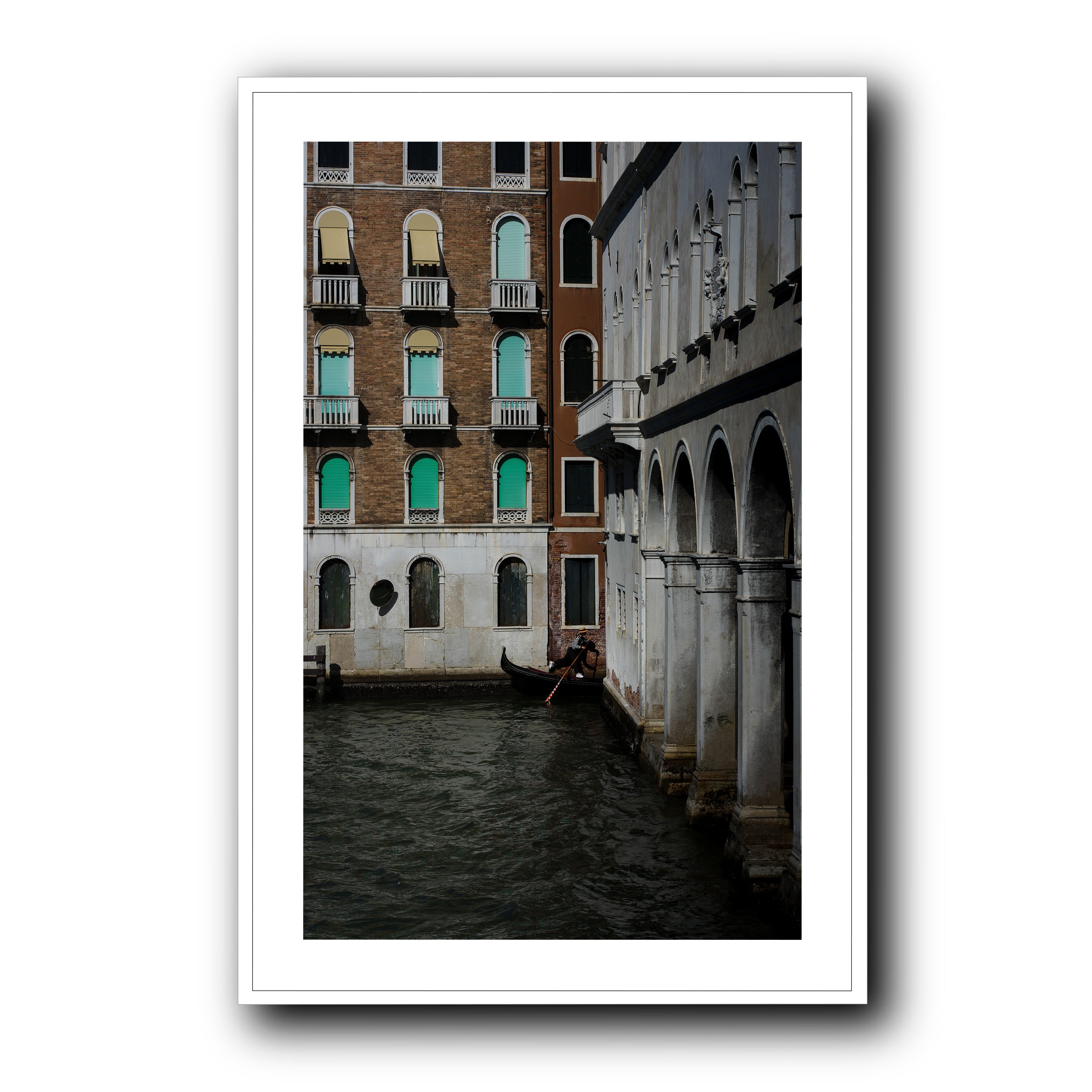Between Two Facades, Venice