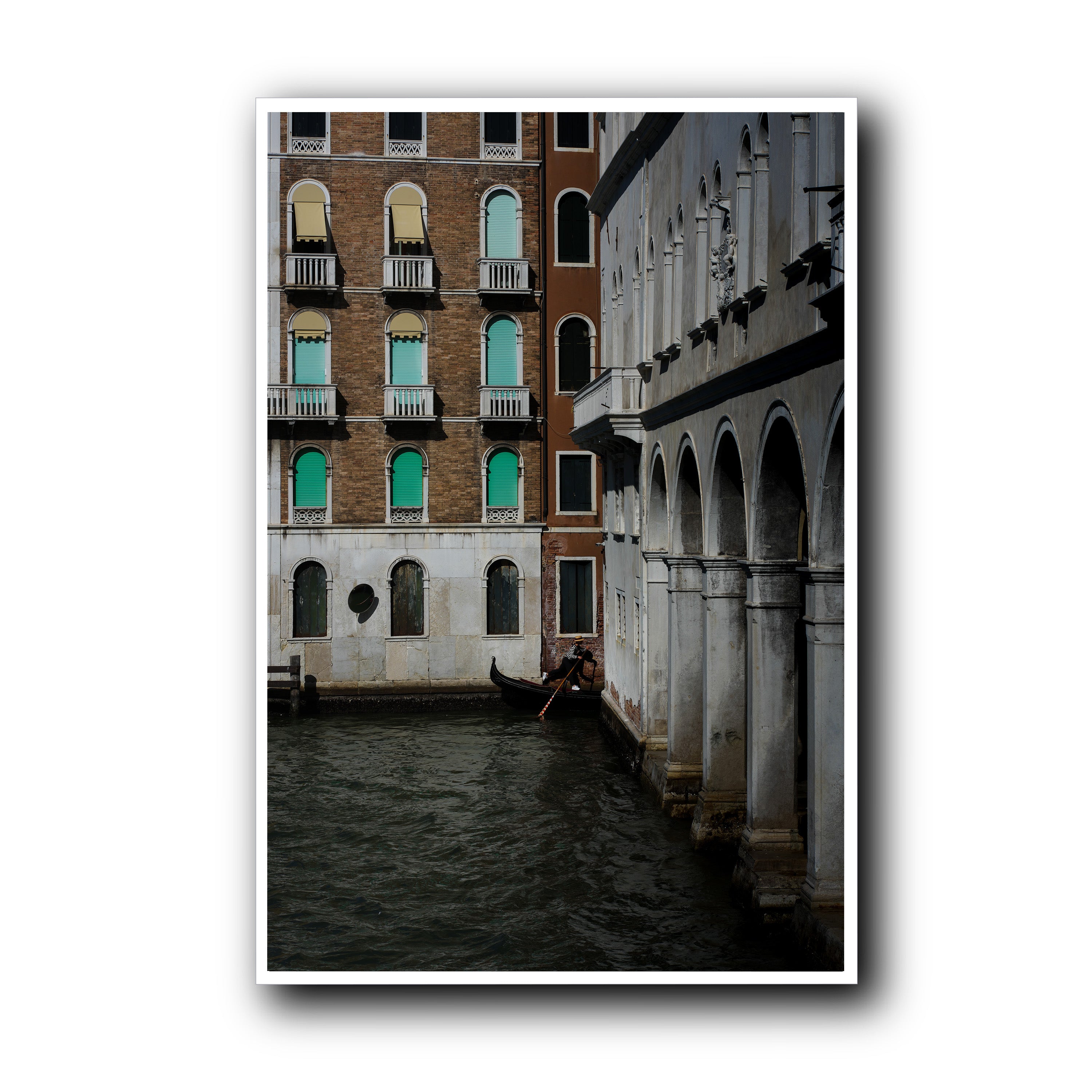 Between Two Facades, Venice